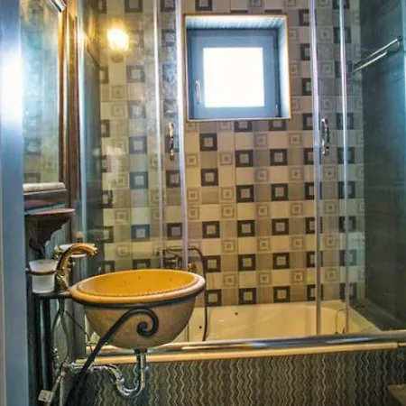 Superior With Fireplace * אויטילון